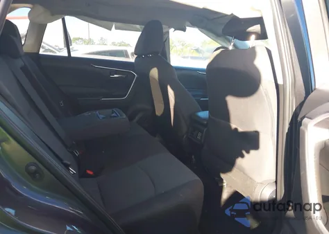 2024 Toyota Rav4 Xle z USA, uszkodzony, nr VIN 2T3W1RFV6RW352040